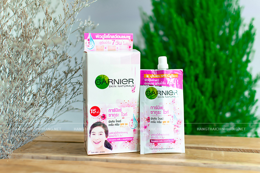 Thành phần kem dưỡng trắng da chống nắng Garnier Skin Naturals Sakura White SPF30